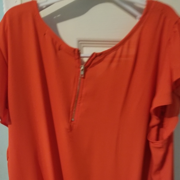 Blouse - Picture 2 of 3